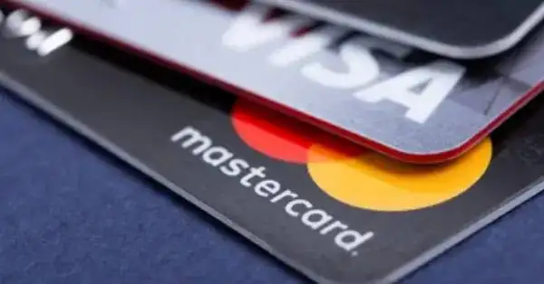 Comparação entre Cartões Visa e Mastercard: Escolhendo o Melhor para Suas Necessidades Financeiras.